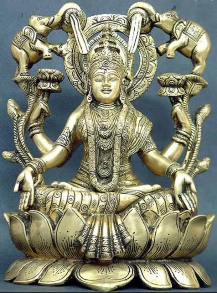*19 सितंबर को सिंधी समाजजनों व्दारा पूजन कर कलाई पर बांधेंगे जायेगें महालक्ष्मी जी के सगड़े*