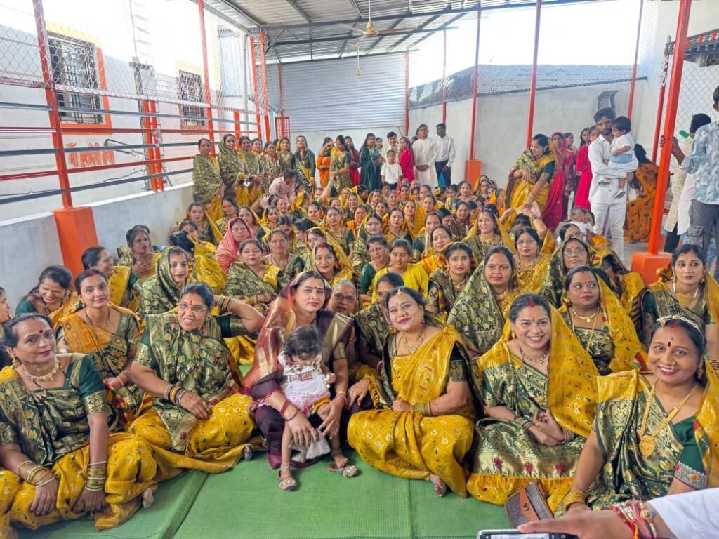 विधायक कंचन मुकेश तनवे ने किया 5 लाख रुपए से निर्मित टीन सेट का लोकार्पण