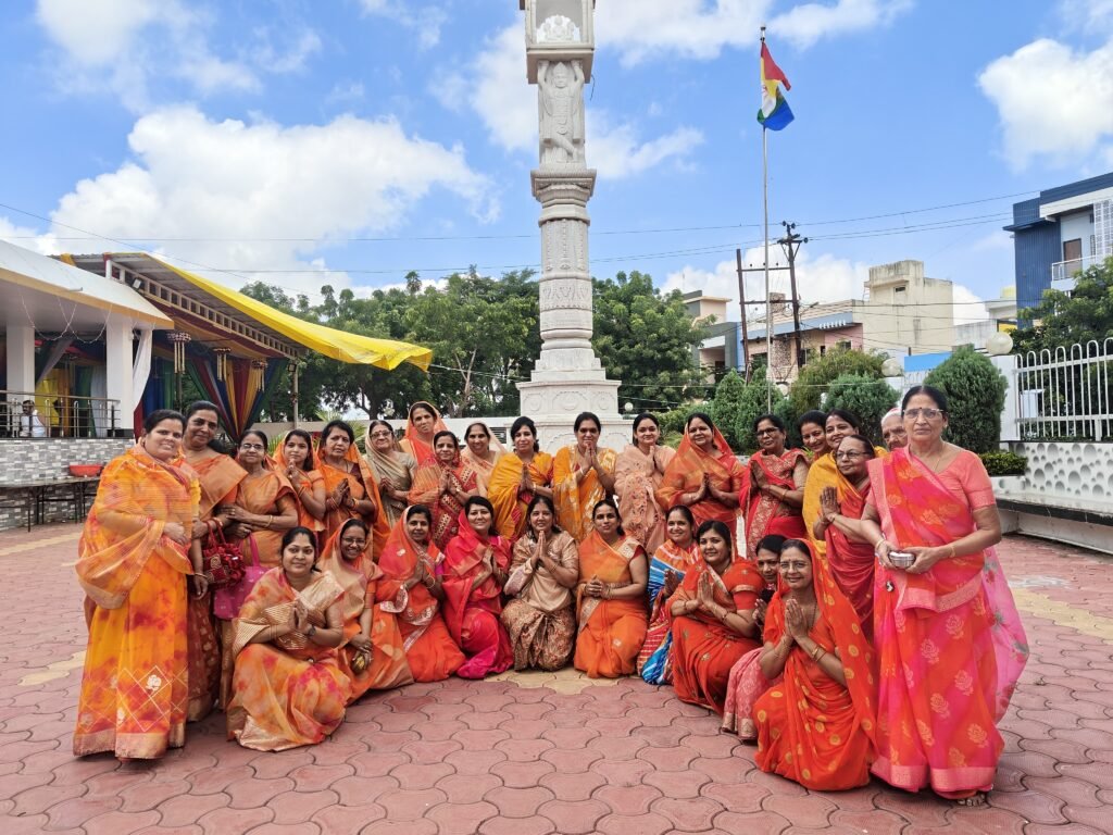 धार्मिक विधि विधान और उत्साह के साथ खंडवा के समस्त दिगंबर जैन मंदिरों में मनाया जा रहा है पर्यूषण पर्व।