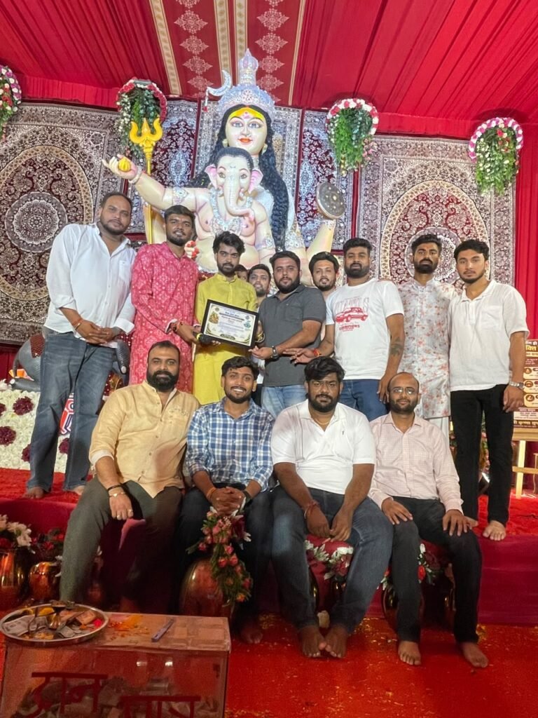लियो क्लब ने मिट्टी की गणेश प्रतिमाओं को प्रोत्साहन देने वाले आयोजकों एवं समितियों का किया सम्मान।