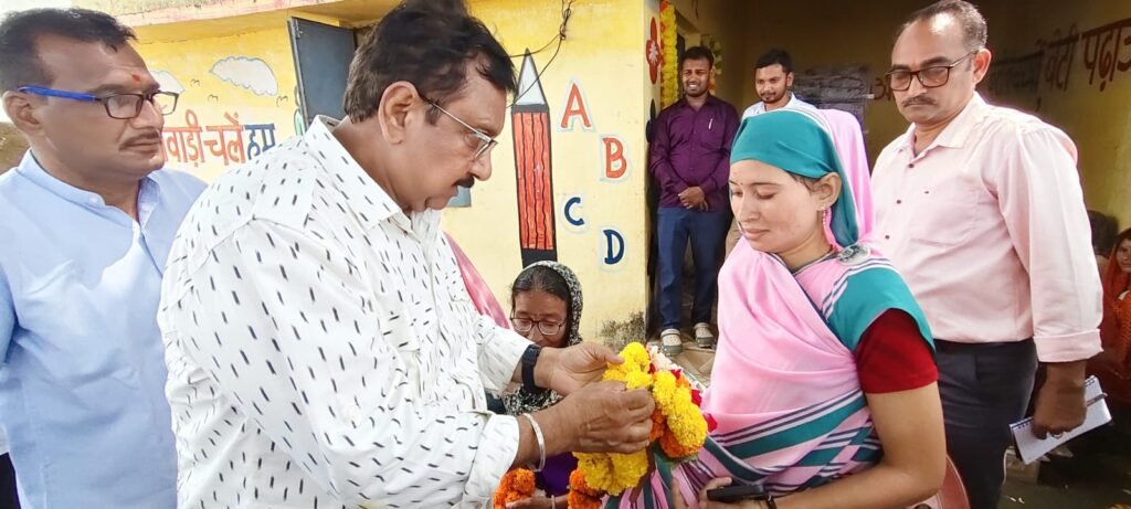 ममता, पोषण और संस्कार के आंगन में पहुंचे मंत्री शाह।