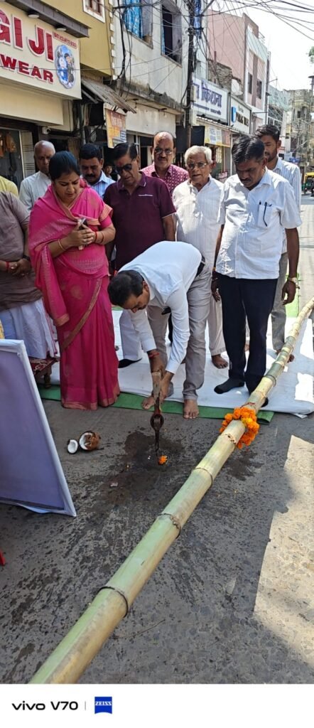 नवरात्रि पर वर्षों पुरानी स्वागत द्वार निर्माण की परंपरा को पुनः जीवंत करने की पहल,