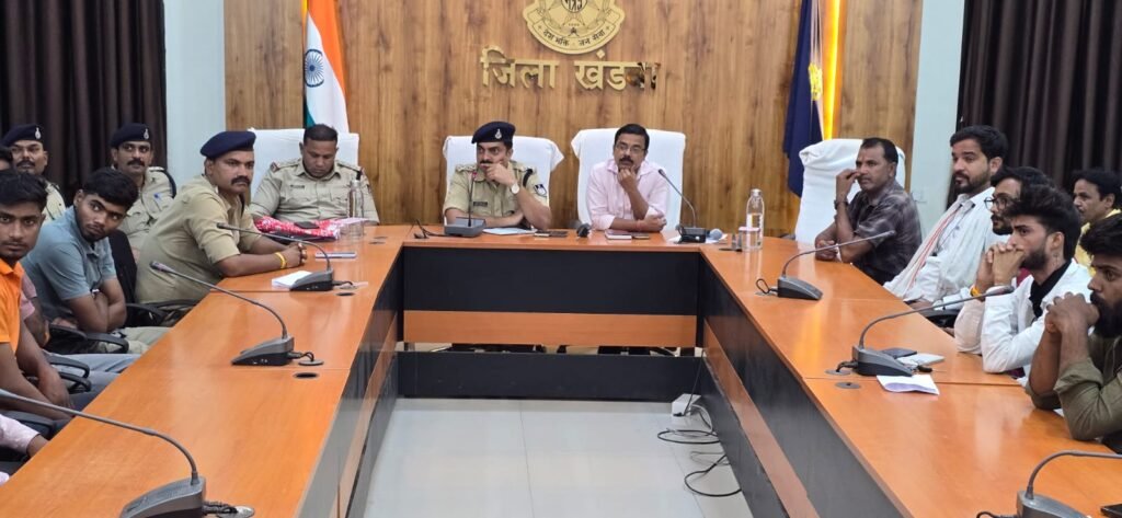**नवदुर्गा उत्सव को शांतिपूर्ण एवं व्यवस्थित रूप से संपन्न कराने हेतु उत्सव समितियों की बैठक आयोजित**