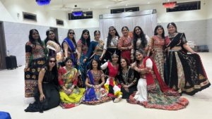 गुरु कृपा योगा स्टूडियो द्वारा आयोजित 1 महीने के गरबा वर्कशॉप का भव्य समापन, सिंधी समाज की महिलाओं ने दिखाया उत्साह
