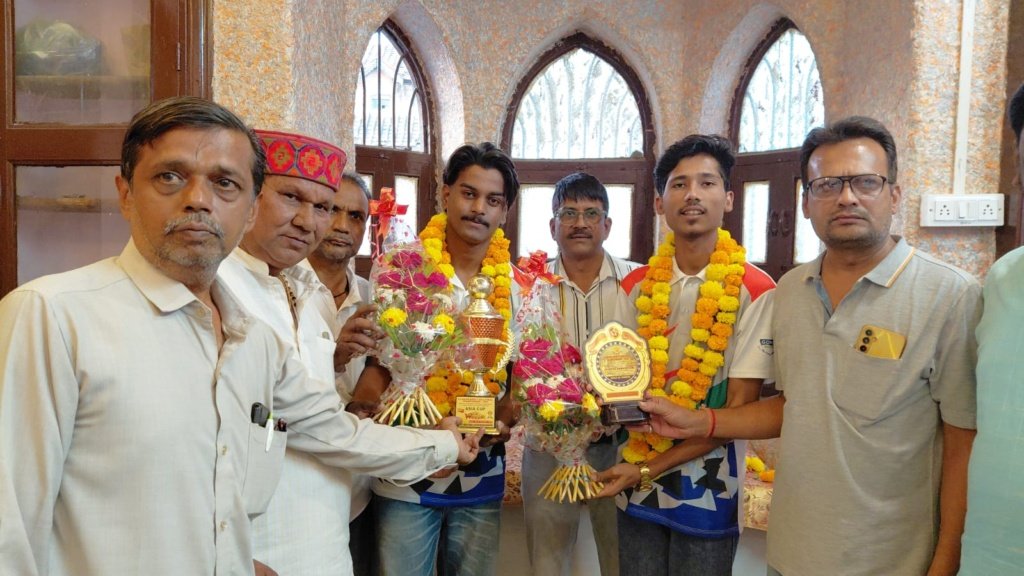 भूटान में भारत की दोहरी गोल्डन जीत, महिला और पुरुष टीम ने जीता स्वर्ण पदक