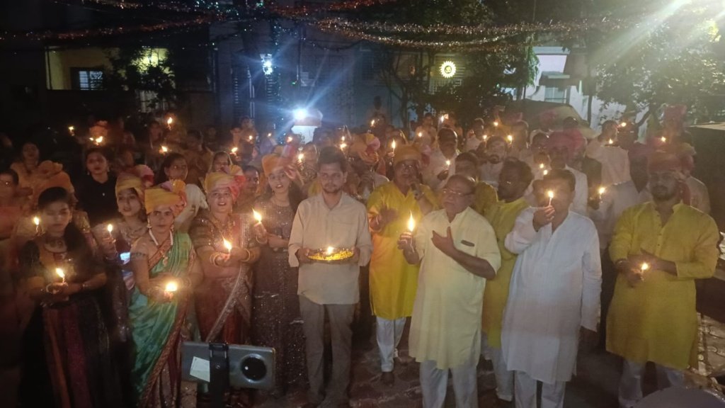 रंगबिरंगी आतिशबाजी के मध्य मां दुर्गाधाम मंदिर का मना 20 वां स्थापना दिवस*