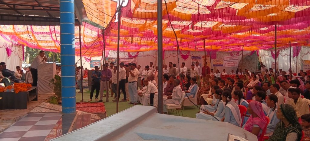 ‘मुख्यमंत्री जनविश्वास अभियान’ लगातार जारी, थाना नर्मदानगर क्षेत्र के पुनासा में हुआ कार्यक्रम*