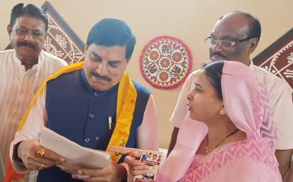 मुख्यमंत्री डॉ. मोहन यादव जी के समक्ष खंडवा विधायक कंचन मुकेश तनवे द्वारा खंडवा फ्लाइओवर ब्रिज और जावर-सिहाड़ा माइक्रो उद्वहन सिंचाई योजना के निर्माण कार्यों में हो रहे अत्यधिक विलंब को लेकर गंभीर शिकायत दर्ज कराई